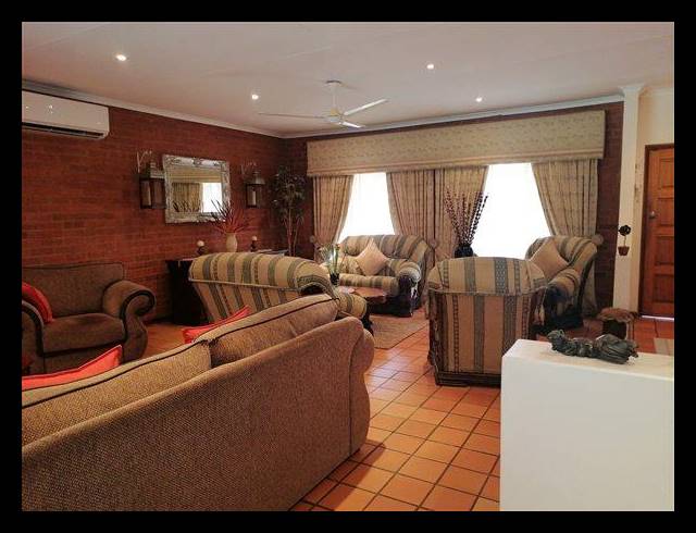 4 BEDROOM HOUSE FOR SALE IN MEER EN SEE